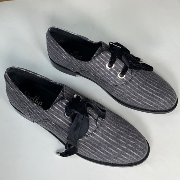 Shelly’s London Flat Lace Up Women’s Oxford Loafers - Picture 1 of 8